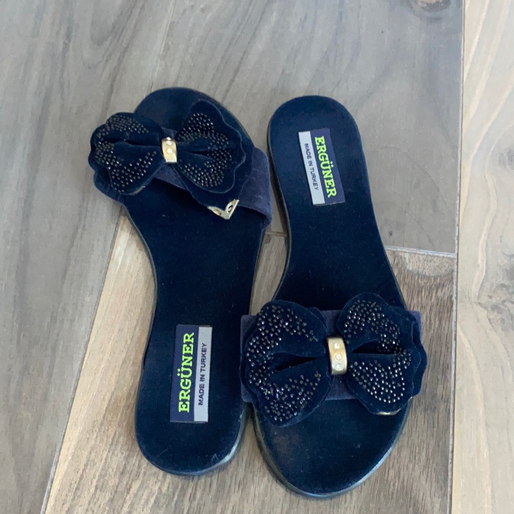 Slippers - Picture 2 of 5
